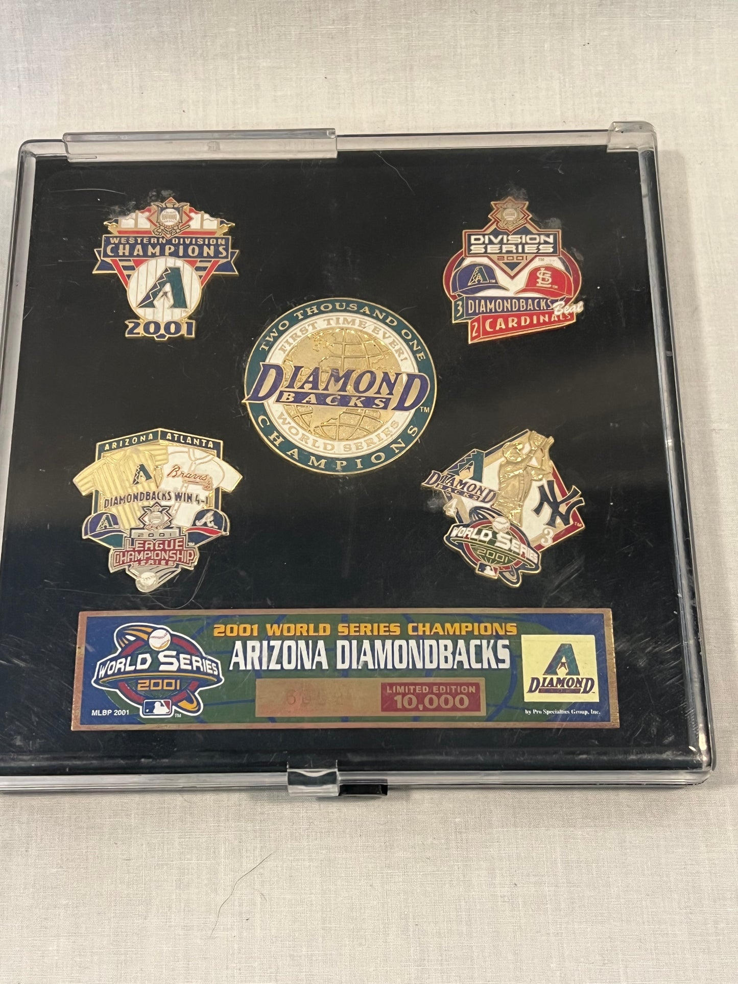 2001 World Series Pin Set Limited Edition /10000