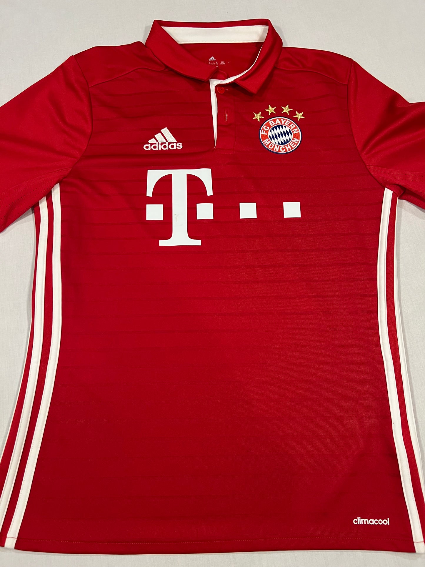 Bayern Munich Offical Team Kit Youth XL
