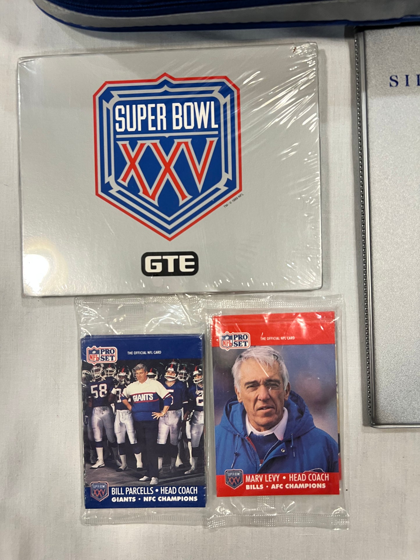 Super Bowl XXV 1991 Tampa Cushion w/ extras