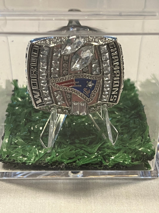 Tom Brady Patriots Super Bowl XXXVIII Championship Replica Ring