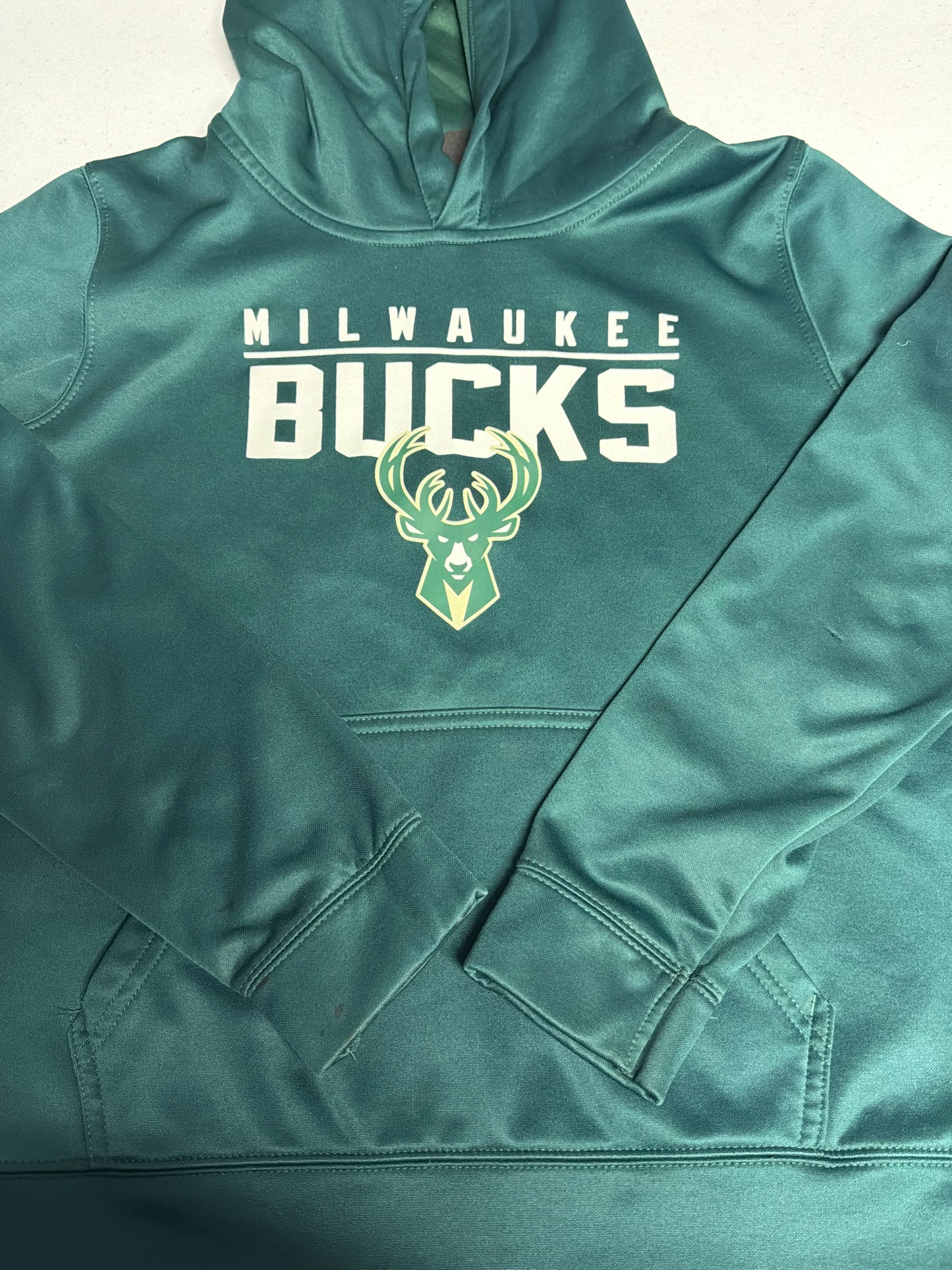 Milwaukee Bucks Youth Large Hoodie