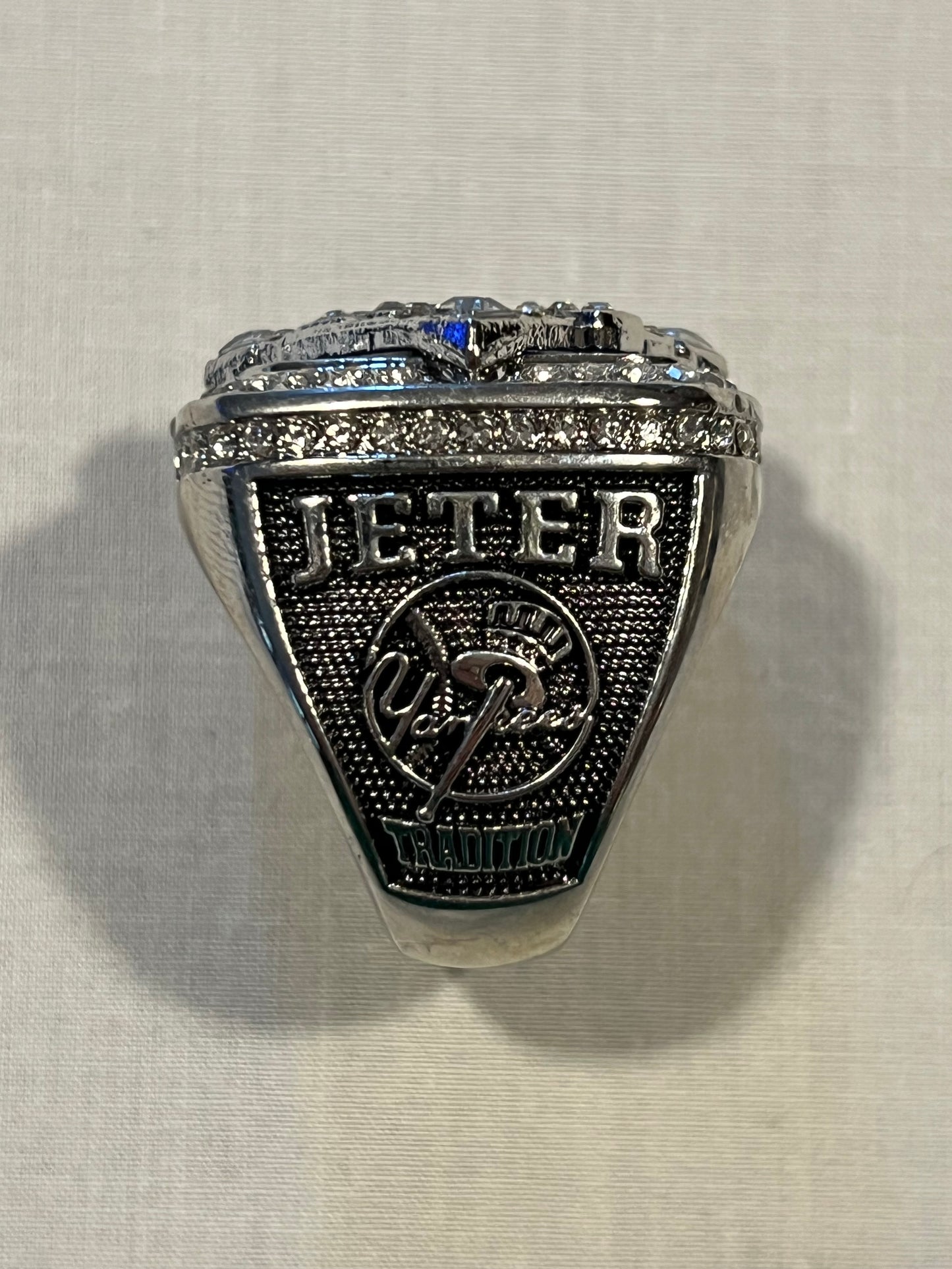 Derek Jeter Yankees 2009 World Series Replica Championsip Ring
