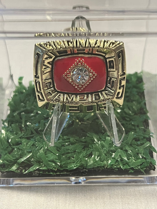 Pete Rose Reds 1975 World Series Replica Ring