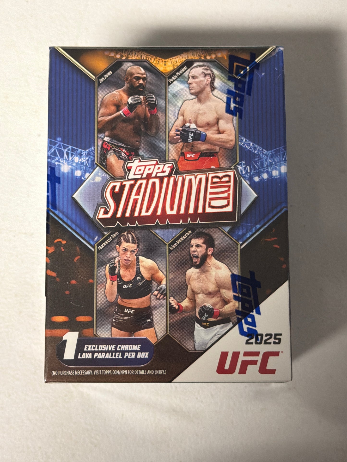 Topps Stadium Club UFC Blaster