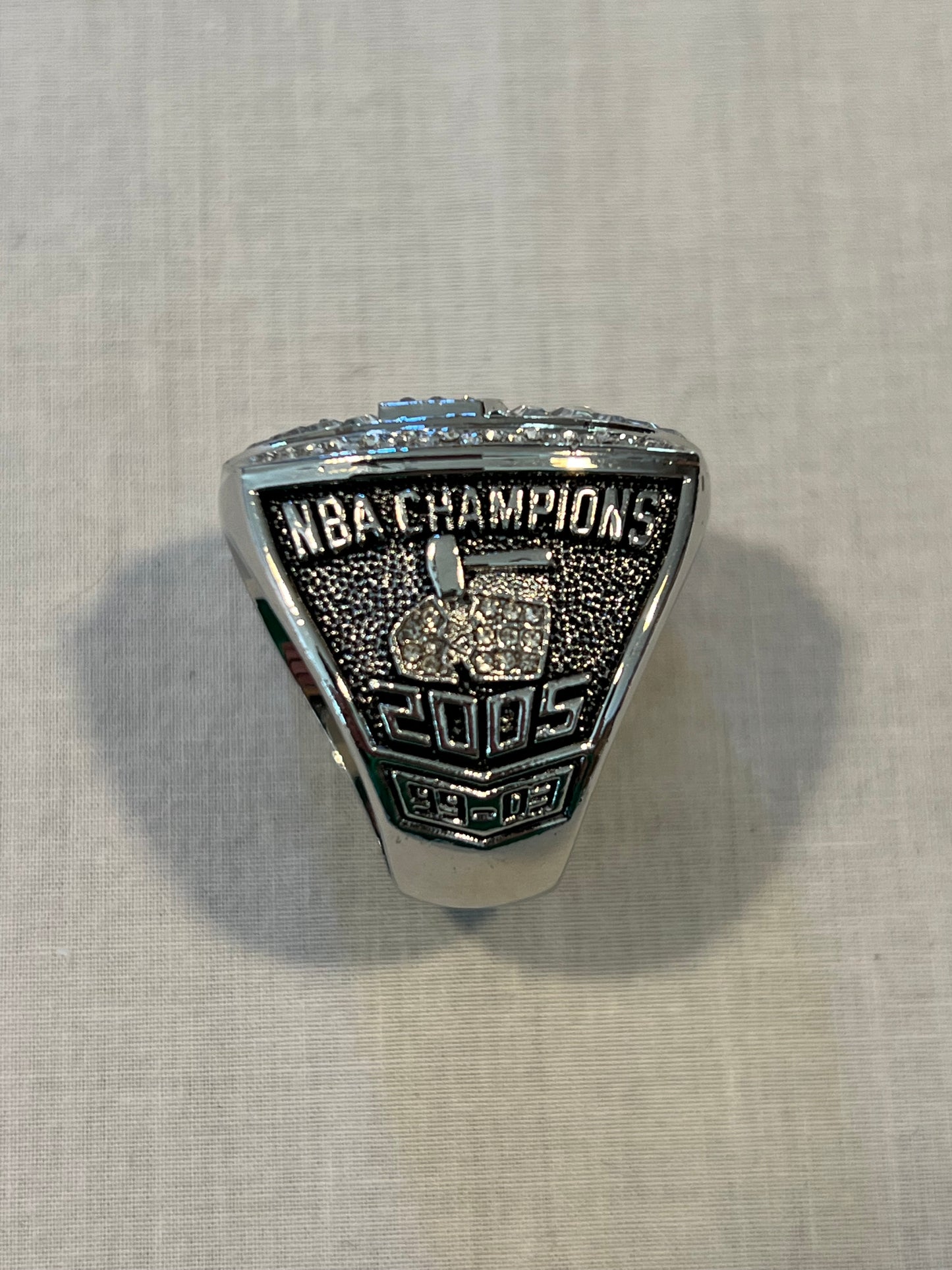 Tim Duncan Spurs 2005 NBA Champions Replica Ring