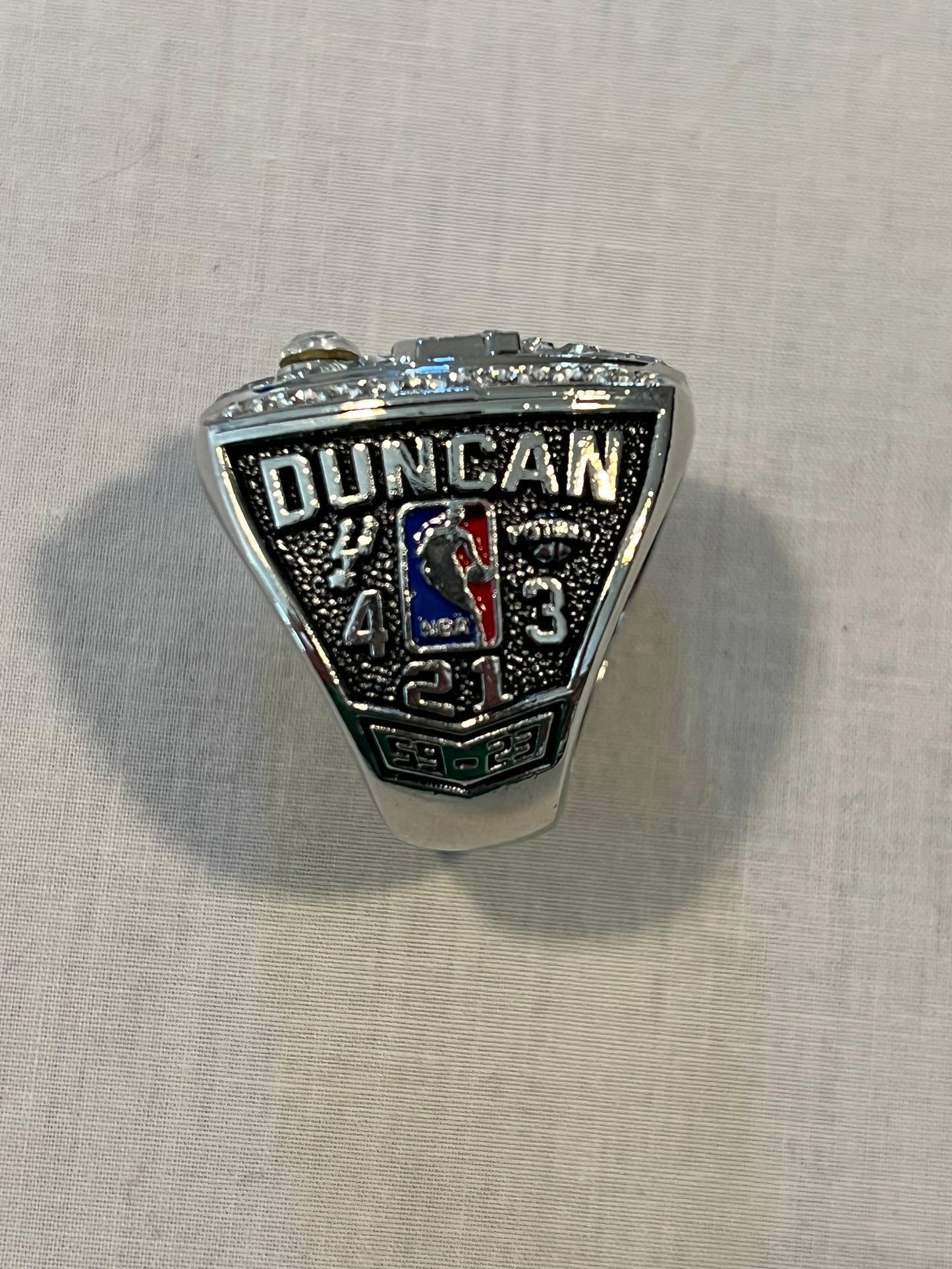 Tim Duncan Spurs 2005 NBA Champions Replica Ring