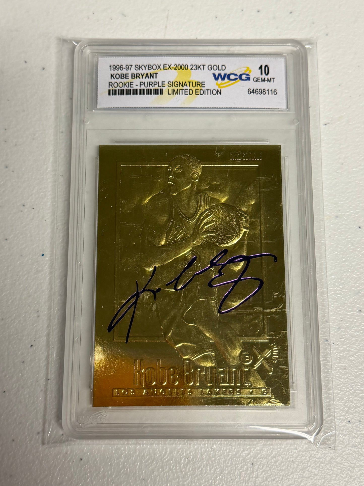 Kobe Bryant 96-97 23kt Gold Rookie Purple Signature WCG 10
