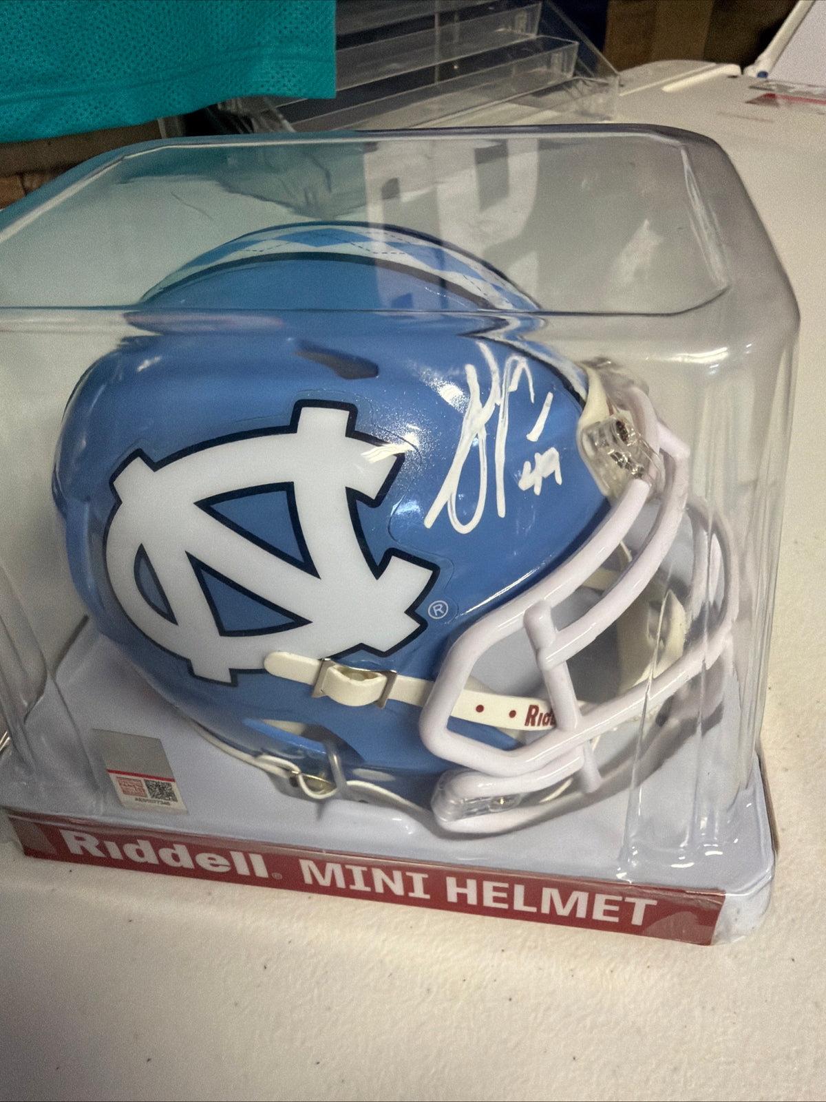 Julius Peppers Signed North Carolina Tar Heels Mini Helmet